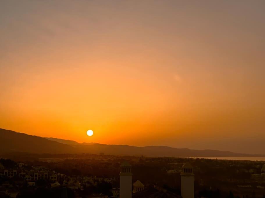 Oceanview Luxury Penthouse Διαμέρισμα Εστεπόνα Εξωτερικό φωτογραφία
